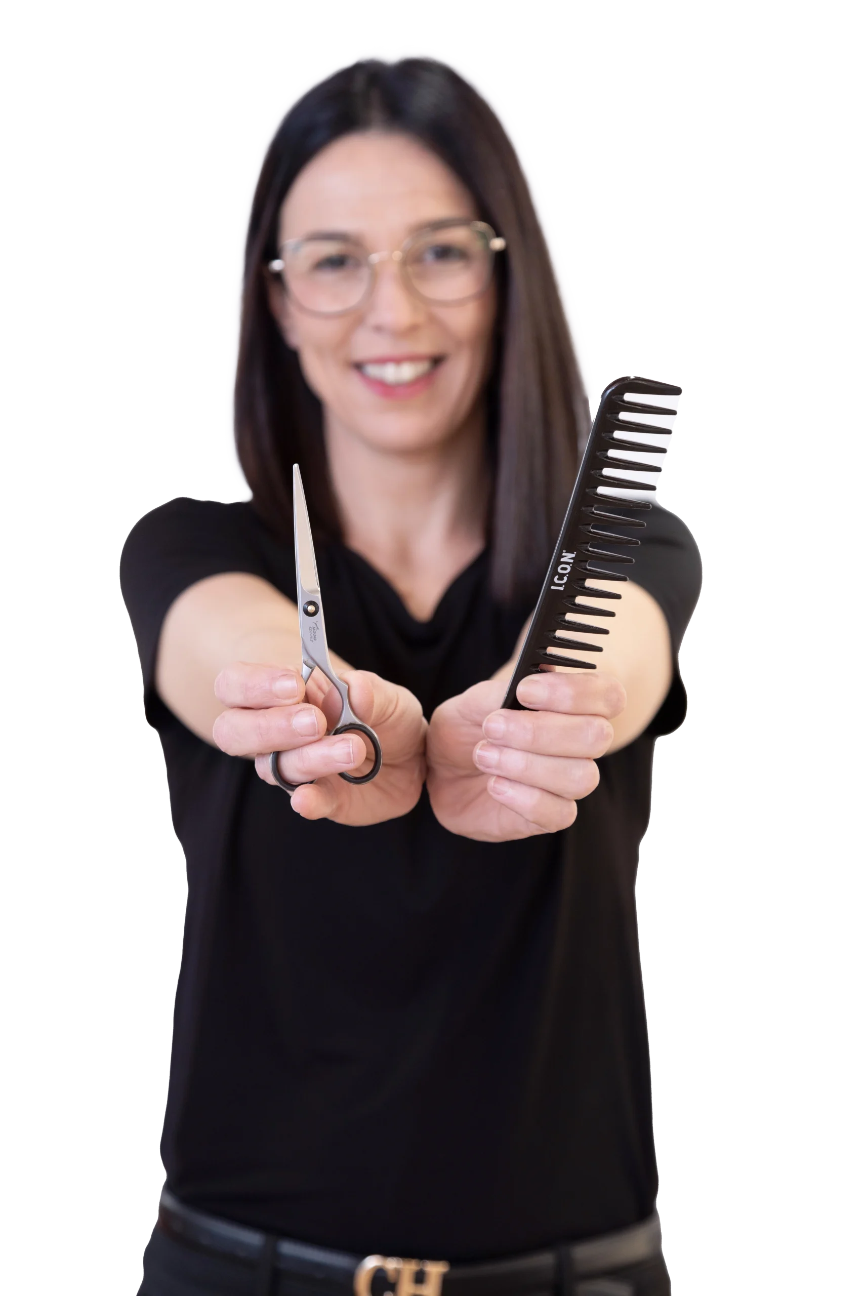 mujer con larga melena con mechas